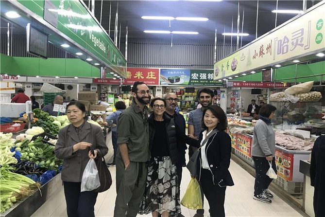 Private Wet Market Visit with Cooking Class in Shanghai - Inside the Wet Market: What You’ll Actually Be Looking At