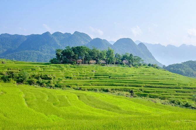 Pu Luong 3-Day Adventure: Trekking, Cycling & Local Cooking Class - Day 2 cycling through villages: close views, small roads, and real homes