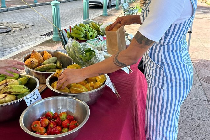 Puerto Rican Gastronomy Cooking Class - The farmers market stop: picking Caribbean staples the right way