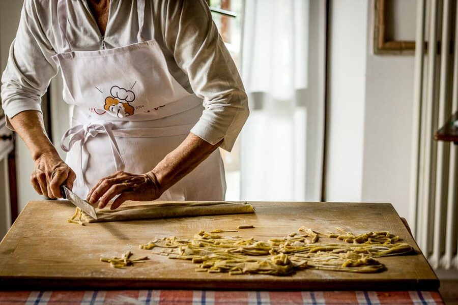 Riomaggiore: Cooking Class at a Local's Home - What happens during the 3 hours: starter, fresh pasta, dessert
