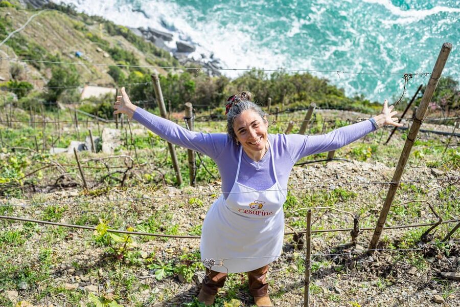 Riomaggiore: Cooking Class at a Local's Home - Getting there: the 200m uphill walk and terraced steps