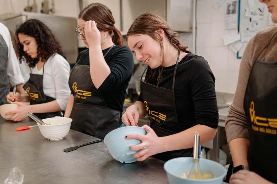 Rome: Cannoli, Gelato, Tiramisu Baking & Cooking Class - Key highlights at a glance