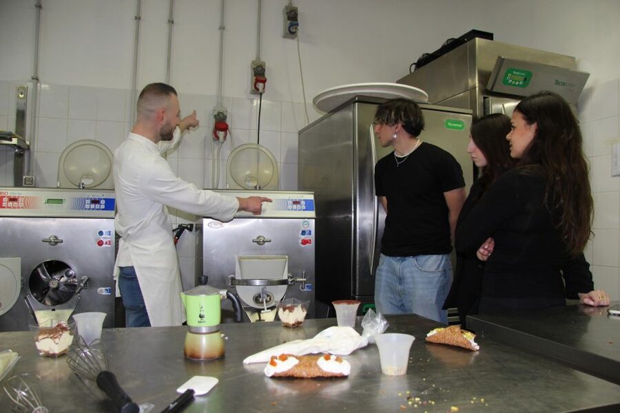 Rome: Cannoli, Gelato, Tiramisu Baking & Cooking Class - Who this class is best for (and who should skip)