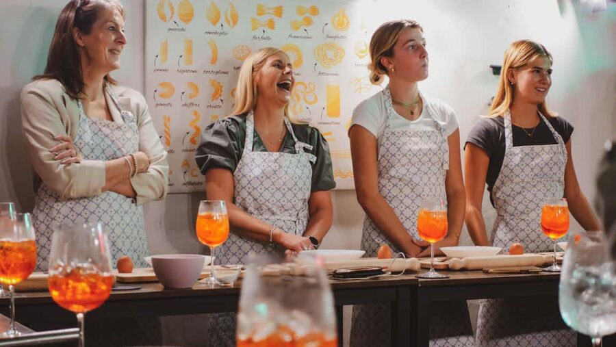 Rome Cooking Class: Make Pasta and 3 Spritz Cocktails - Getting oriented: meeting point, timing, and the practical stuff