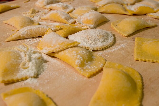 Rome Cooking Class: Make Pasta, Dine & Drink Wine With Local Chef - The Pace of the Class: Pasta Dries, Dessert Happens