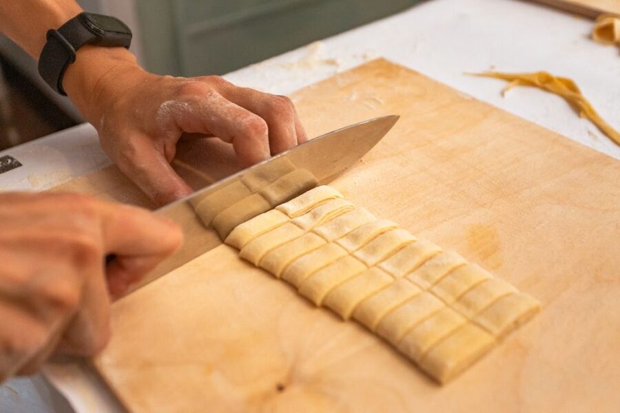 Rome: Fettuccine and Tiramisu Cooking Class with Wine - Should you book Rome fettuccine and tiramisù?