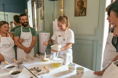 Rome: Fettuccine and Tiramisu Cooking Class with Wine - Restaurant Gusto: your first step into the kitchen flow