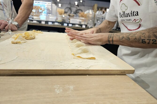 Rome: Hands-on Fettuccine, Ravioli & Tiramisu Cooking Class - Where You Meet: Via Firenze 8 and a Smart Timing Plan