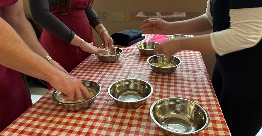 Rome: Homemade Pasta and Tiramisu Cooking Class - Should you book this Rome pasta and tiramisu class?