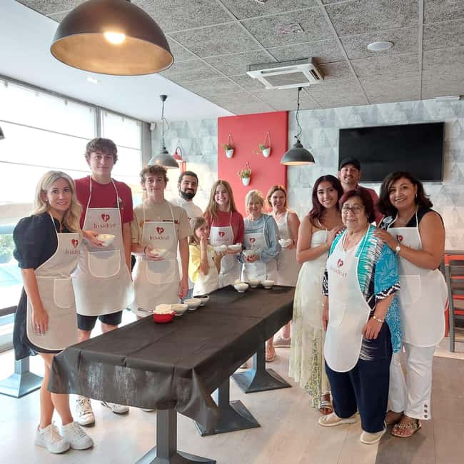 Rome: Pasta and Gelato Cooking Class with Wine or Beer - The full plan: what happens during the two hours