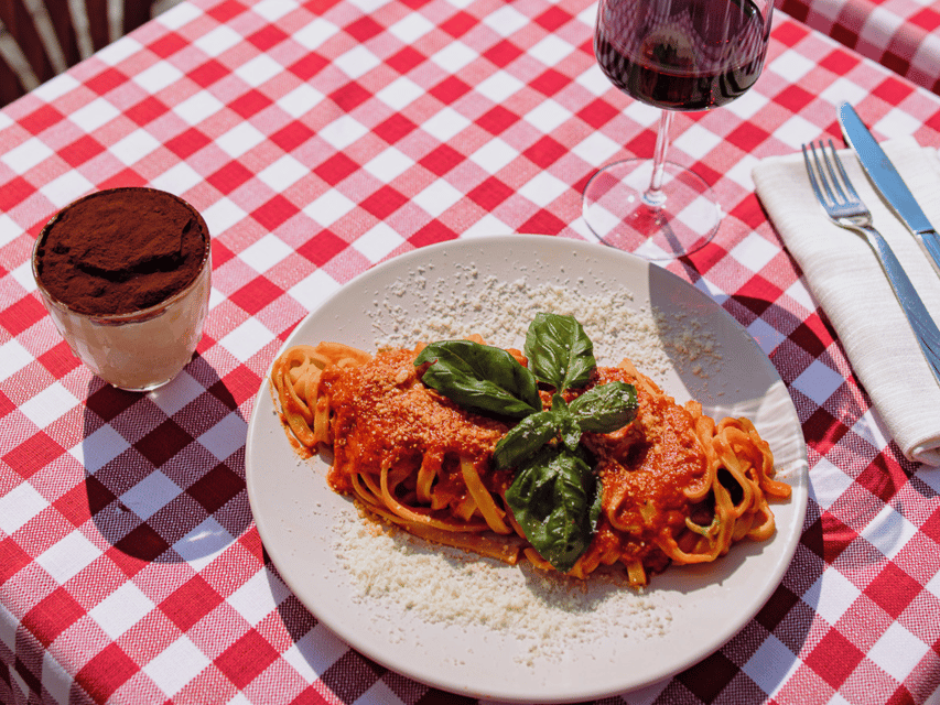 Rome: Pasta and Tiramisu Cooking Class in Piazza Navona - Ristorante Tucci meeting point: how the afternoon starts