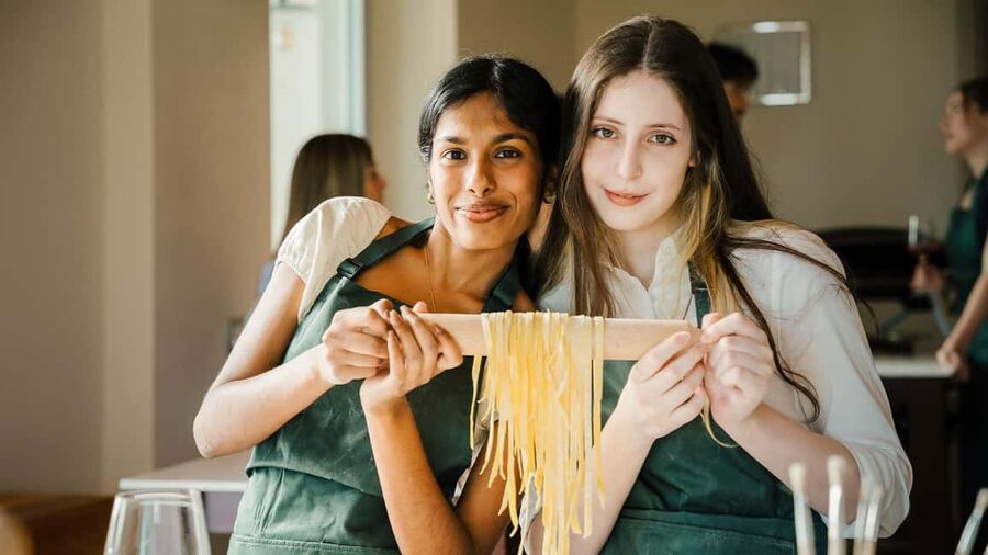 Rome: Pasta and Tiramisu Cooking Class with Prosecco - Prosecco Welcome and Tiramisu Set-Up: Where the Dessert Starts