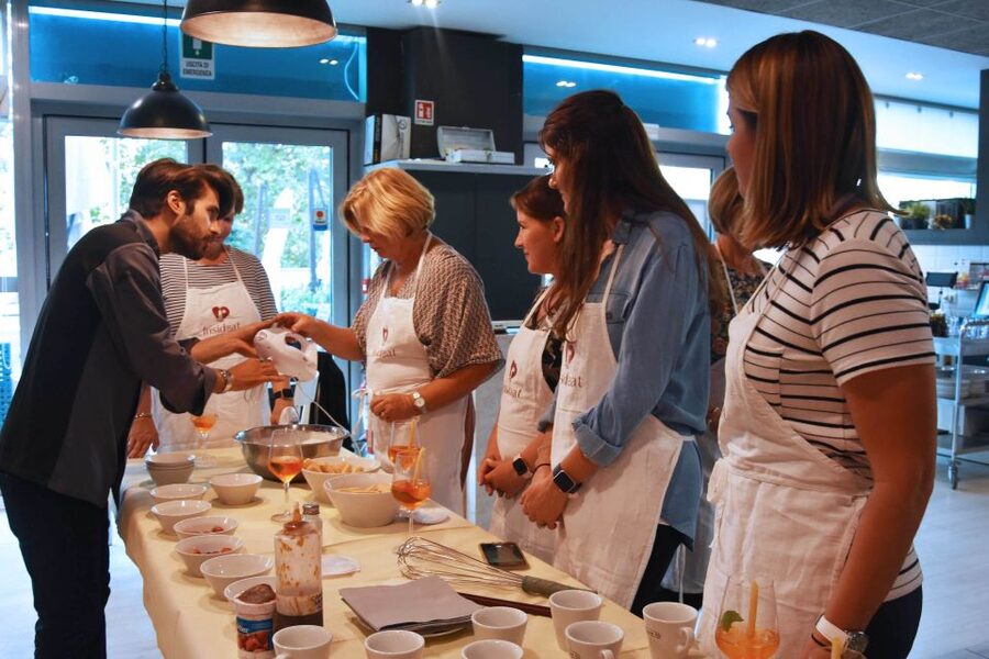 Rome: Pasta, Ravioli, and Tiramisu Cooking Class with Wine - Key things to know before you go