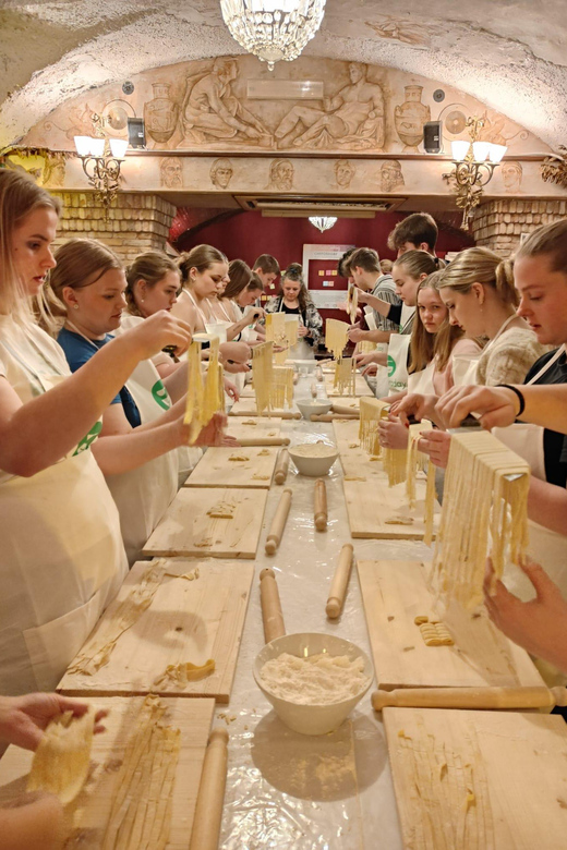 Rome: Pasta & Tiramisu Cooking Class near the Spanish Steps - Why This Class Works So Well Near the Spanish Steps