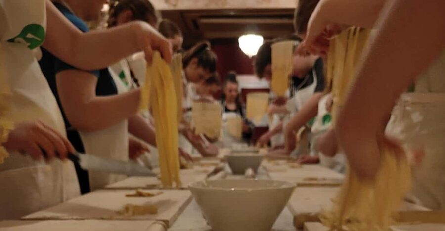 Rome: Pasta & Tiramisu Cooking Class near the Spanish Steps - What You Actually Make: Egg-and-Flour Fettuccine and Your Own Tiramisu