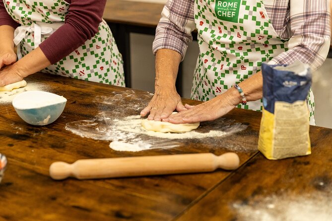Rome: Pizza and Tiramisu Cooking Class near the Colosseum - The actual meal: what you’ll sit down to eat