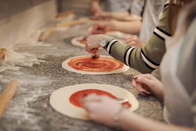 Rome: Pizza Cooking Class in Piazza Navona with Drinks - Antica Trattoria Agonale: Prosecco and an Easy Start