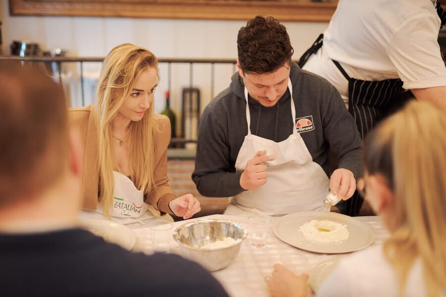 Rome: Pizza Cooking Class in Piazza Navona with Drinks - Price and Value: Is $48 Worth It?