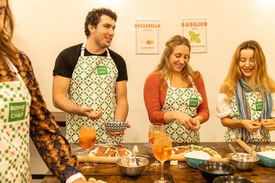 Rome: Pizza Making Cooking Class With Spritz Cocktails - Quick Tips for a Smooth, Tasty Evening