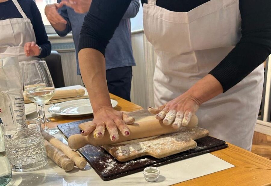 Rome: Small Group Pasta cooking class near Piazza Navona - Pasta in Piazza Navona Territory