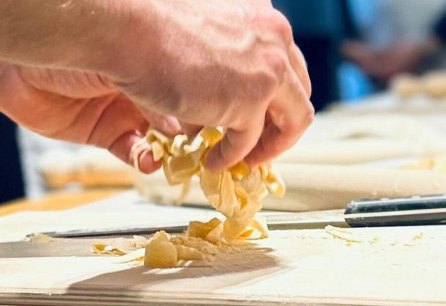 Rome: Small Group Pasta cooking class near Piazza Navona - Should You Book This Pasta Class Near Piazza Navona?