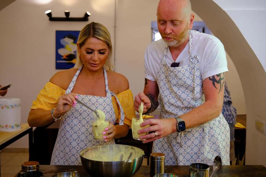 Rome: Tiramisu and Pasta Cooking Class near the Colosseum - Carbonara vs Cacio e Pepe: Pick Your Flavor Mood