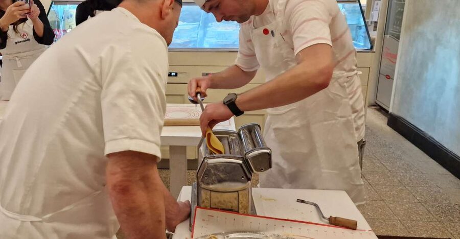 Rome: Traditional Cooking Class in the Jewish Ghetto - Seasonal vegetables: the Roman Jewish-style difference