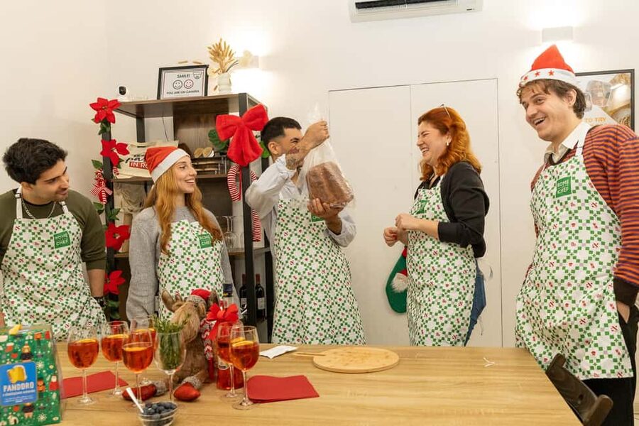 Rome: Traditional Pasta with Cocktails Cooking Class - Carbonara or cacio e pepe: your sauce, your choice