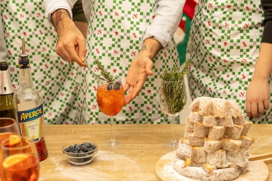 Rome: Traditional Pasta with Cocktails Cooking Class - Tips to get the best night out of it
