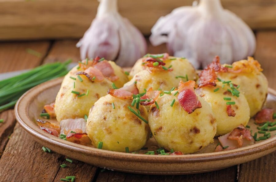 Salzburg: Dinner Cooking Class and Music - Should you book this Salzburg dinner cooking class and music?