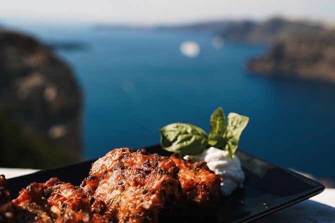 Santorini Cooking Class-2 Wineries: Special Honey Moon Experience - Getting to Oia for a 10:00 start (and why timing matters)