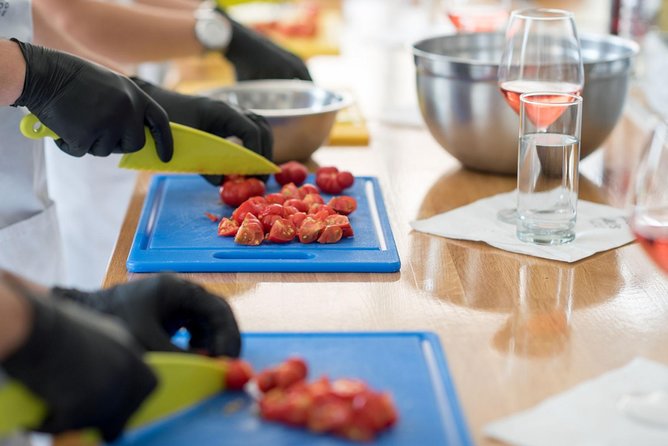 Santorini Farm-to-Table Cooking Class with a Local Chef, Christos - Logistics that matter in Santorini (so you don’t waste time)