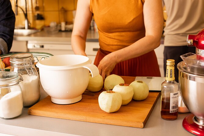 Schnitzel and Strudel: Shared Cooking Class - Quick highlights