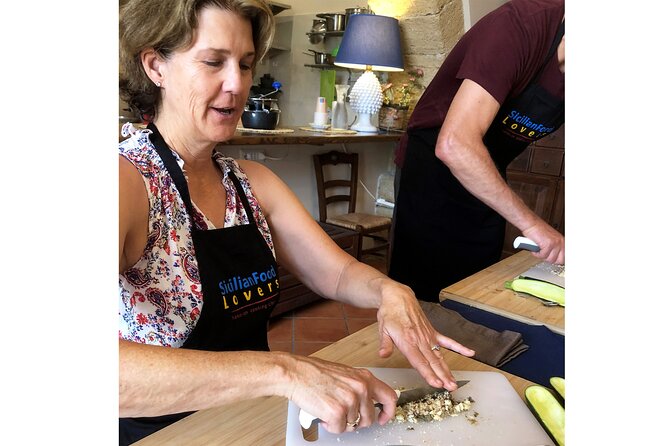 Sea Villa Cefalù: Hands-on 4-Course Pasta Cooking Class & Wine - The 11:30 start: welcome drinks and a property look before cooking
