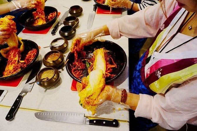 Secret Cooking Class in Seoul by Secret Food Tours - A secret-door kimchi class near Gyeongbokgung