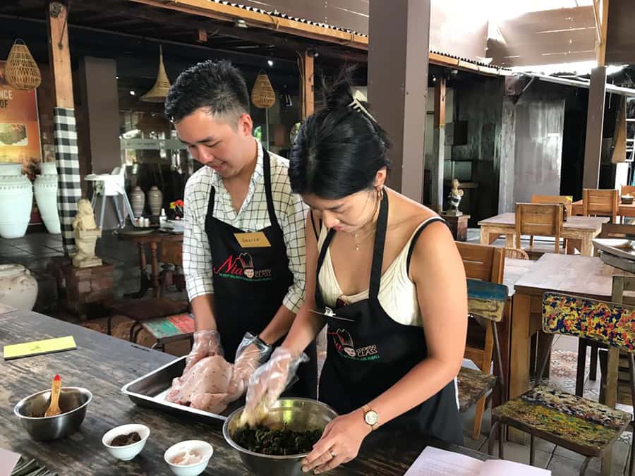 Seminyak: Balinese Cooking Class & Market Tour - Cooking Class Setup: Small Group, Clear Coaching