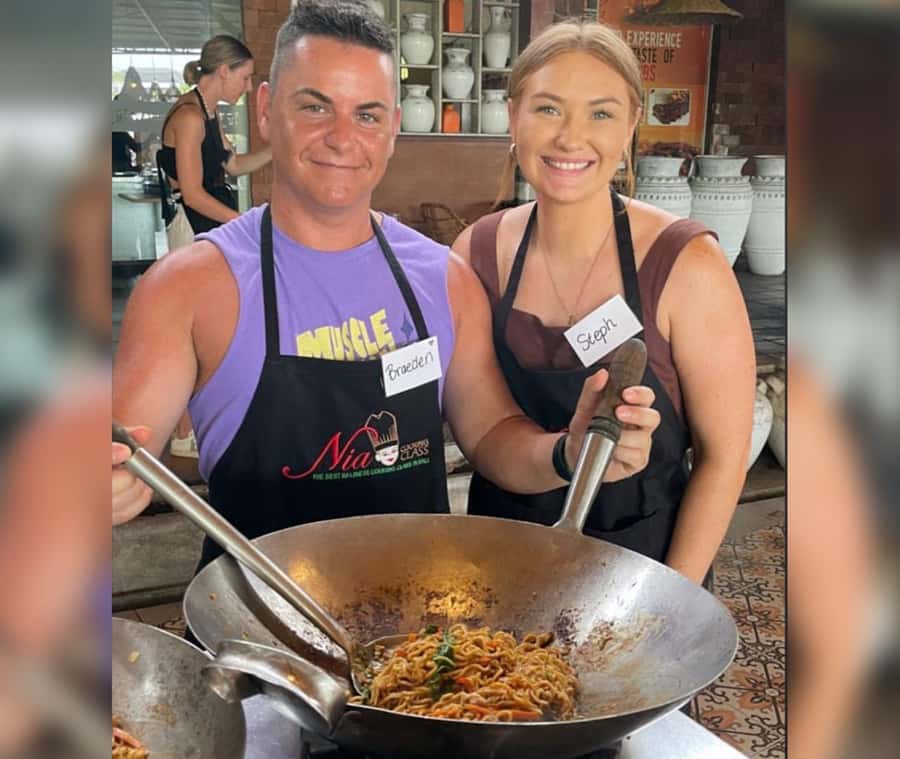 Seminyak : cooking class traditional food bali - Cooking 12 Balinese Dishes: From Spice Pastes to Banana-Leaf Plates