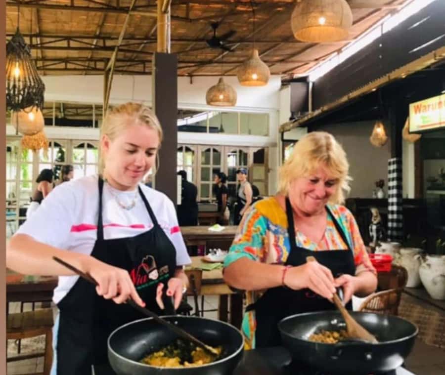 Seminyak : cooking class traditional food bali - Practical Tips: What to Bring and What to Plan For