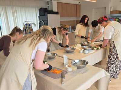 Seoul: Cooking Class and Tour with Michelin-Trained Chef - Finding Connecting Mangwon and getting into the group rhythm