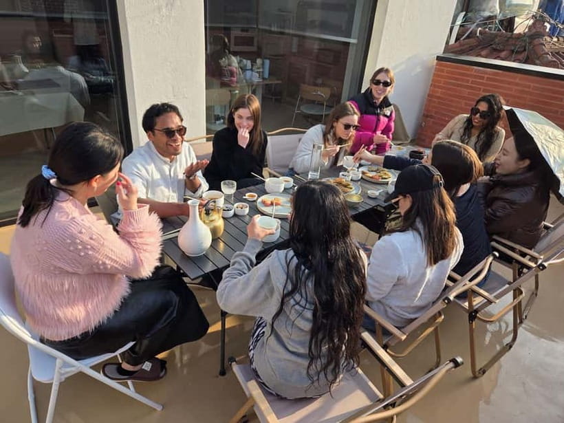 Seoul: Cooking Class and Tour with Michelin-Trained Chef - Price and value: what $83 buys you for 150 minutes