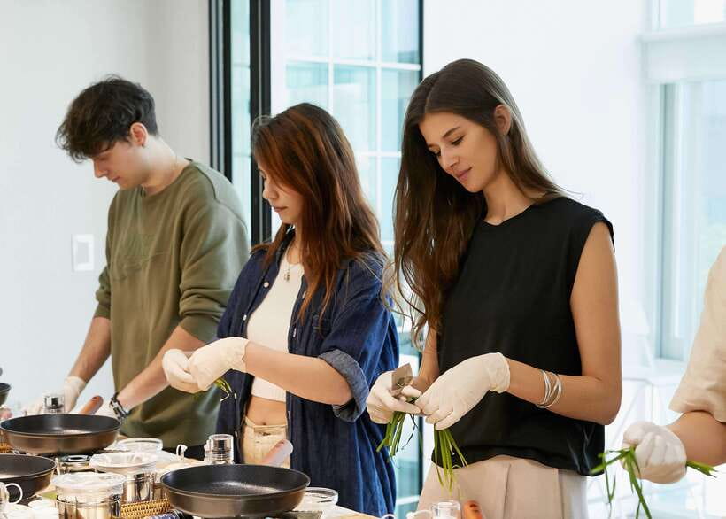Seoul: Premium Korean Feast Cooking Class - Cooking Royal-Feast Style Dishes With a Real Chef
