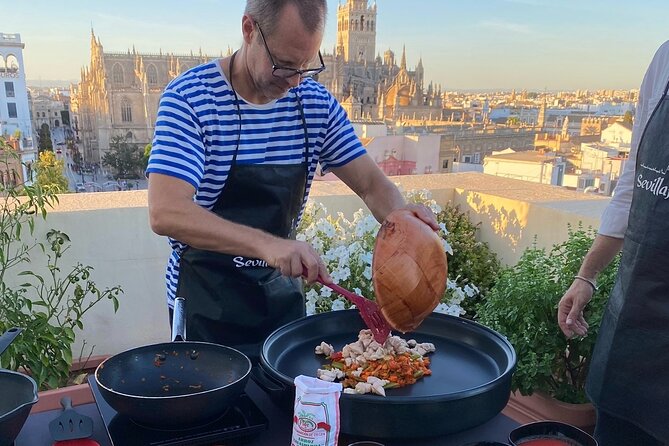 Sevilla: Rooftop Paella Cooking Class & 30-minute expert Q&A - 30-Minute Expert Q&A: Ask About Seville While You Look Out