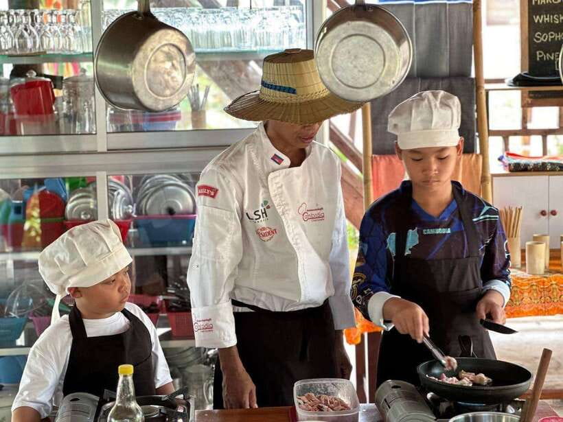 Siem Reap Khmer Cooking Class and Local Market Tour - A Village Family Kitchen and the Khmer Cooking Lesson