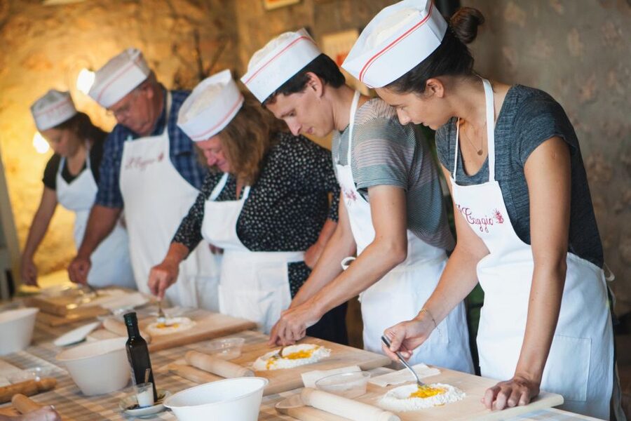 Siena countryside: cooking class in a real Tuscan farmhouse - Who should book this Tuscan farmhouse cooking class?