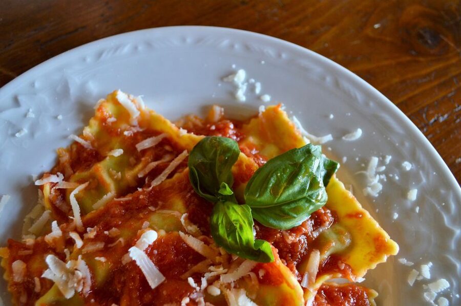 Siena countryside: cooking class in a real Tuscan farmhouse - The 3-course farmhouse meal: sit down and taste the work