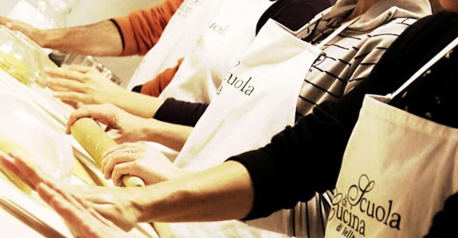 Siena: Traditional Tuscan Cooking Class with Fresh Pasta - Meeting Chef Francesco at Scuola di cucina di Lella (Ground Floor)