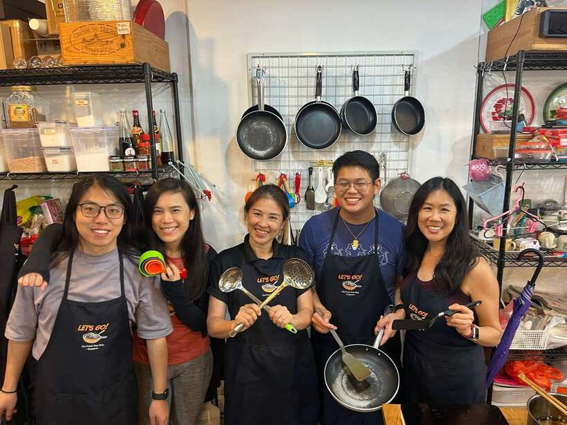 Singapore: Market-to-Table Experience and Cooking Class - Back in the Studio: Cooking Local Favorites From Scratch