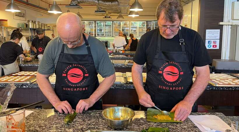 Singaporean Cooking Class With A Professional Chef - Meeting your English-speaking chef and setting expectations