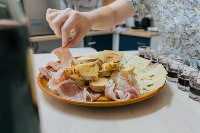 sLOVEnian Strukelj Traditional Cooking Class - Who This Štrukelj Class Suits Best (And Who Might Skip It)