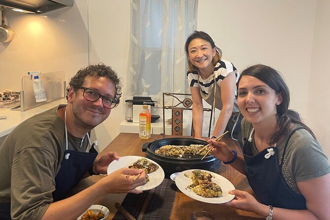 Small-Group Osaka-Style Okonomiyaki Cooking Class - Why the small-group format makes the class click